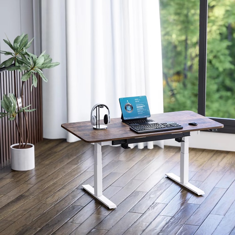 Adjustable in Height and Width - مراجعة Standing Desk Electric وسعره